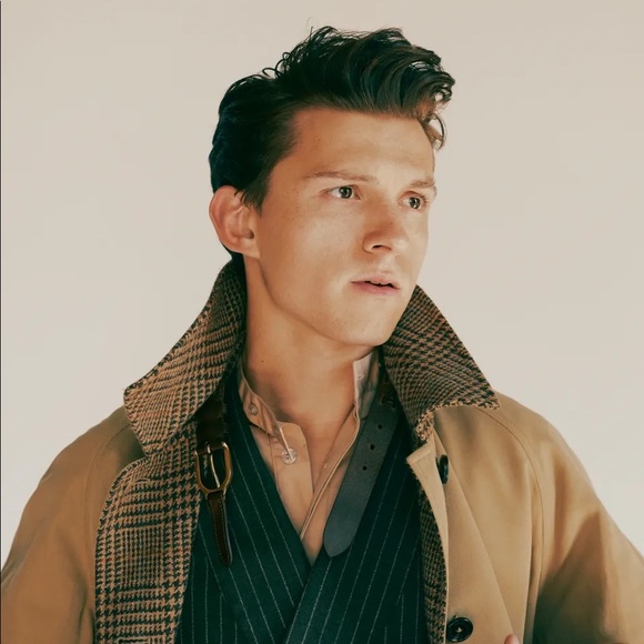 Tom Holland Polaroids - Picture 5 of 15